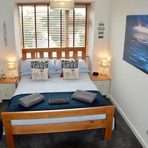  Apartment Palm Court United Kingdom